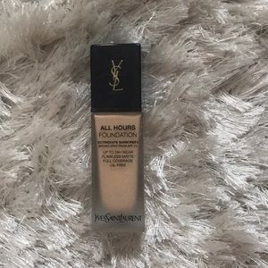 Yves Saint Laurent All Hours Foundation in BD25